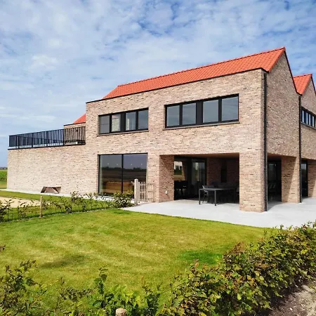 Holiday home De Balloo, Met Sauna En Jacuzzi